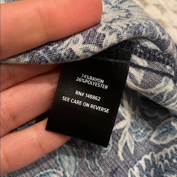 NWT Torrid Harper Washable Gauze Sleeveless Pullover Blouse Blue Floral - Picture 9 of 13